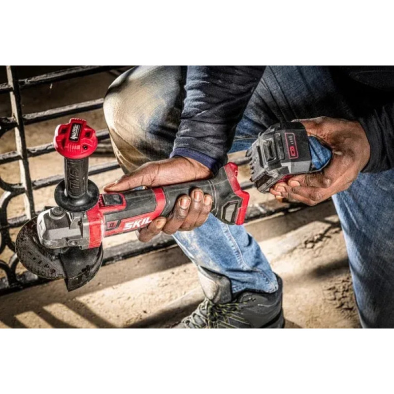 Skil Шлифмашина угловая аккумуляторная 3930 CB XP 125мм 20В 1х5А·час 8500об·мин VRS+ плав. пуск 1.88кг (11070600204)
